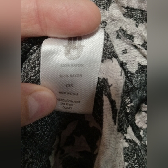 Spiritual Gangster OS beautiful floral kimono - Picture 4 of 6